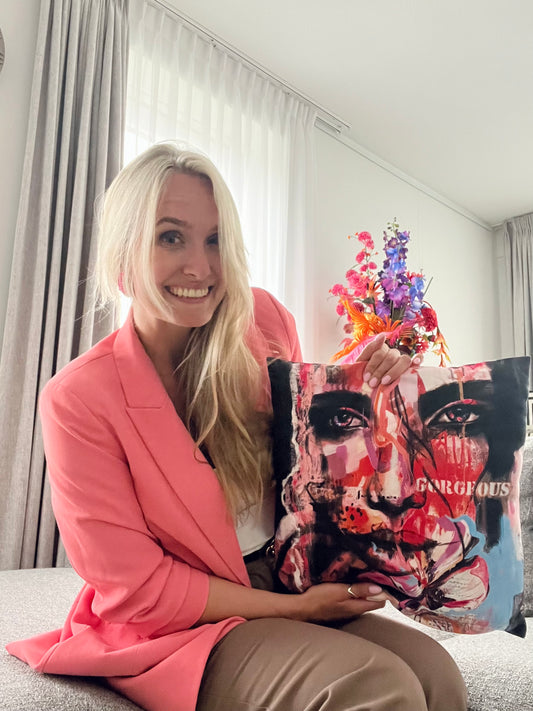 Luxurious Velvet Cushion 'Mirror'